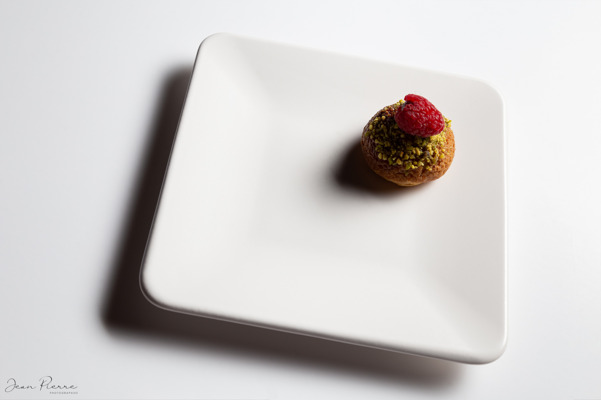 Photographie minimaliste dessert